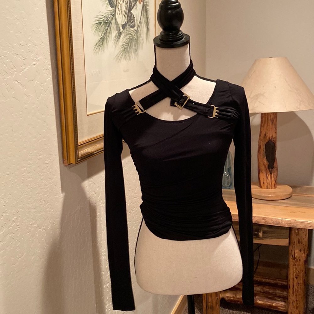 Gucci    unusual neckline  stretchy